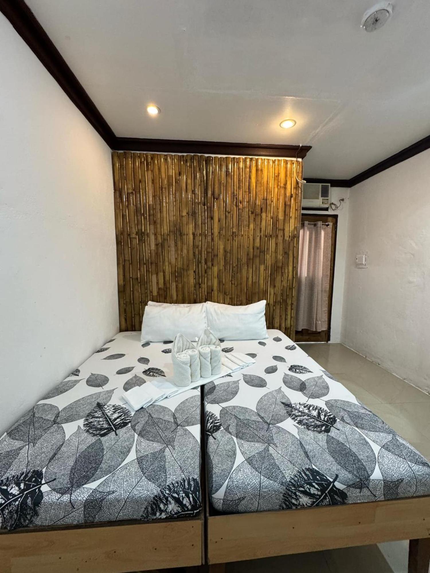 Aquaholik Traveler'S Lodge El Nido Buitenkant foto